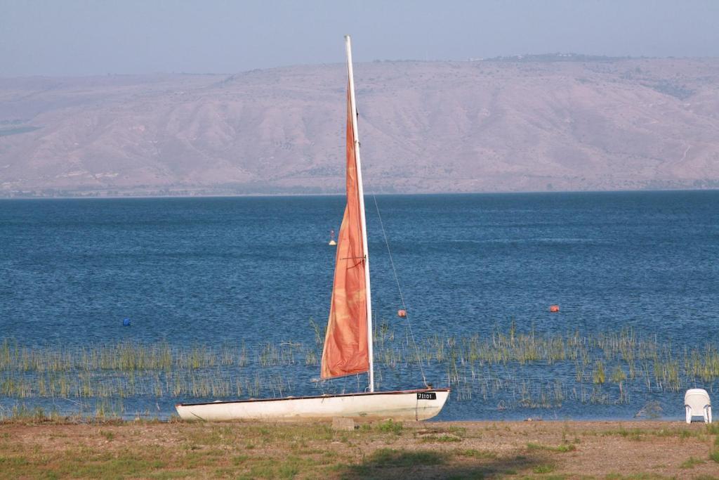 Nof Ginosar Kibbutz Hotel Quarto foto